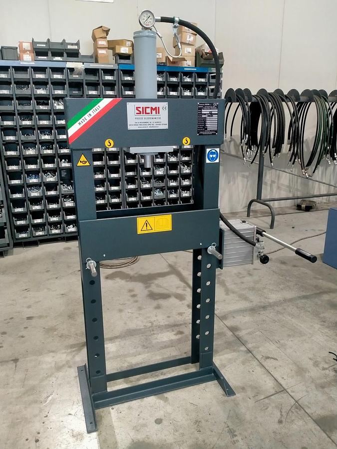 SICMI PSM pressa idraulica da officina con pompa manuale