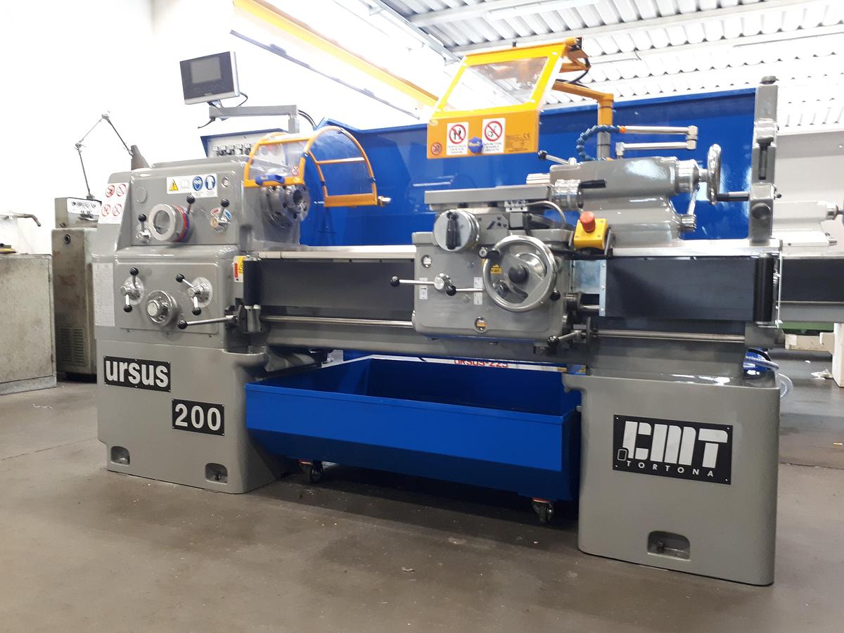 Tornio parallelo revisionato a nuovo CMT URSUS 200x1000x52 | Visualizzatore Heidenhain