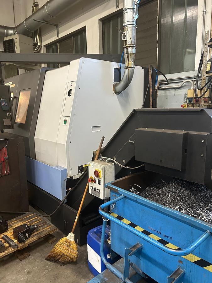 Usato Tornio motorizzato DOOSAN PUMA 400M | CNC Fanuc