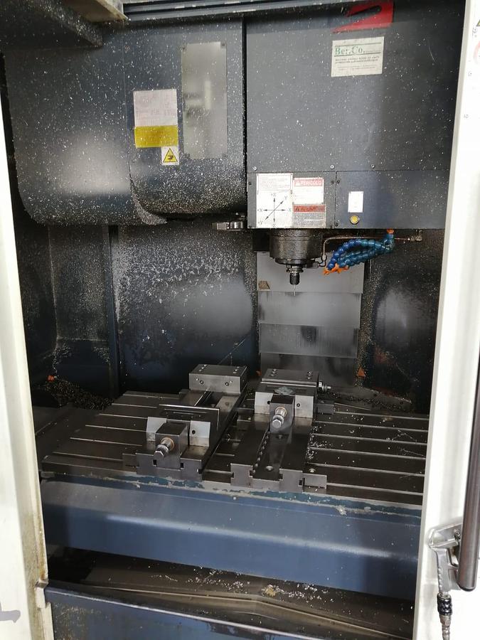 Usato Centro di lavoro verticale DART VMC 1000/A HI TECH | 1050x610x610 | Fanuc