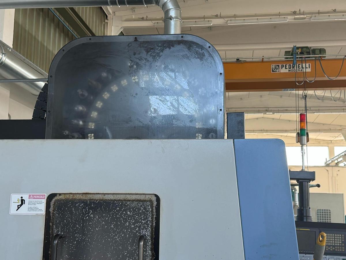 Usato Centro di lavoro verticale DOOSAN MYNX 540 | 1020x510x625 | 4°asse | Fanuc