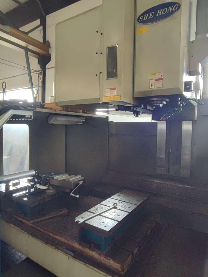 Usato Centro di lavoro verticale HARTFORD VMC 2060A