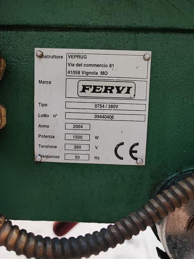 Usato Trapano a colonna FERVI 0754/400V con trasmissione a cinghia - tavola inclinabile