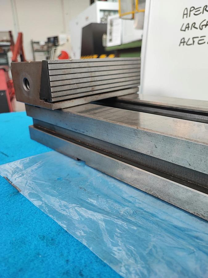 Usato GERARDI morsa modulare 250x150 mm per fresatrici e centri di lavoro cnc