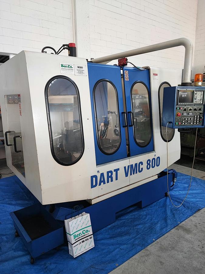 Usato Centro di lavoro verticale DART VMC 800 | 800x500x450 | CNC Fanuc