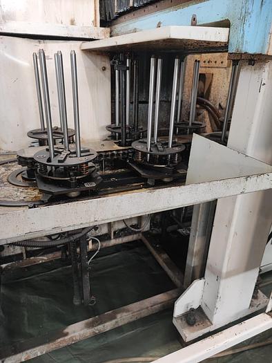 Usato Tornio CNC verticale rovesciato motorizzato KIA SKT21 VM con caricatore