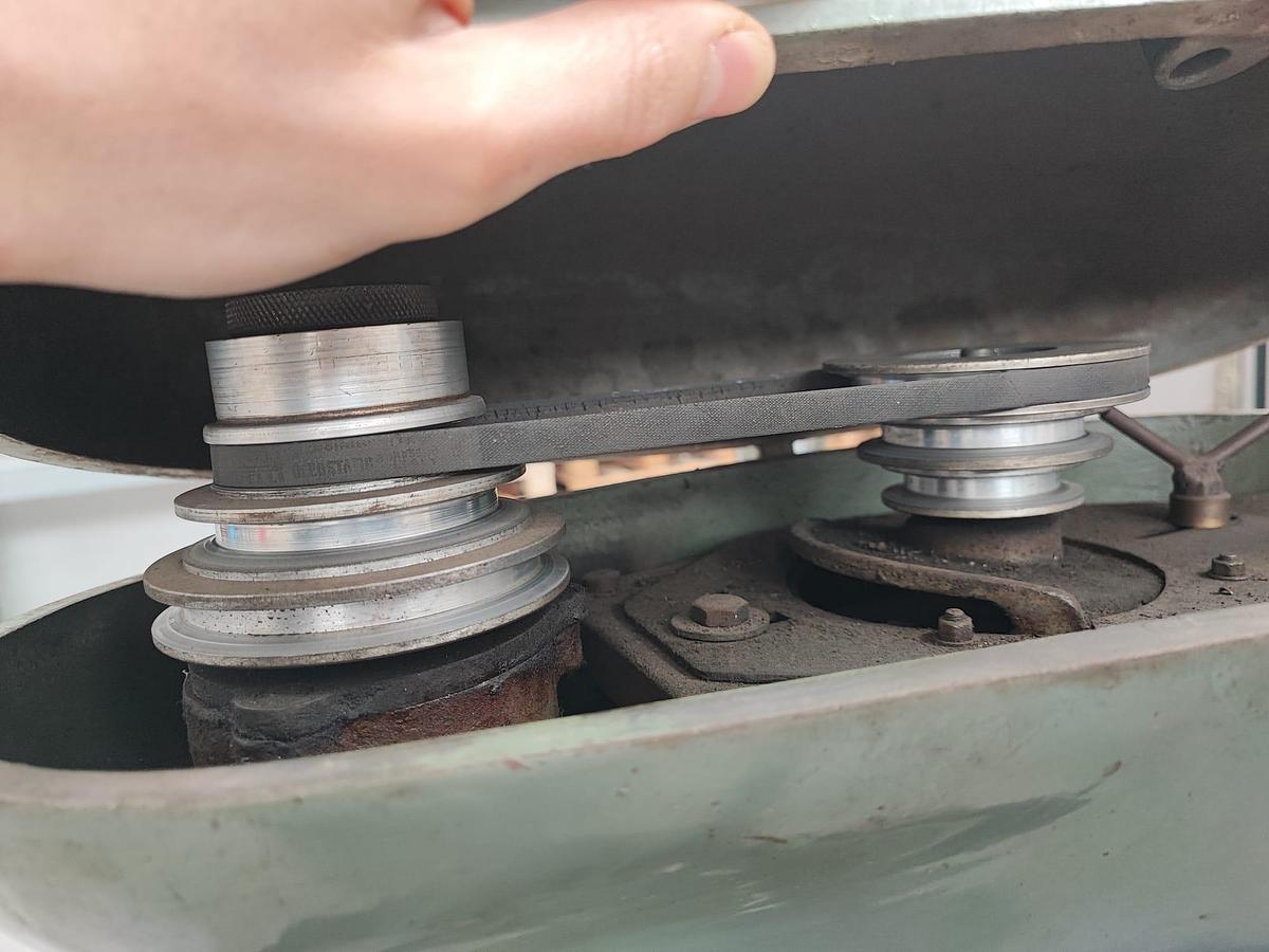 Usato Trapano a colonna per minuteria SALEMI con trasmissione a cinghia 