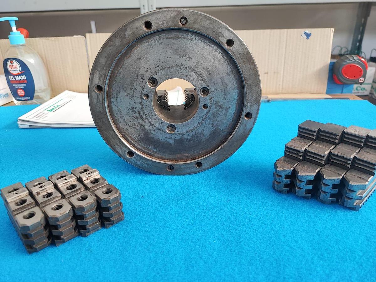 Usato OMAP TRIBLOC 200 mandrino doppia guida, 4+4+4 griffe