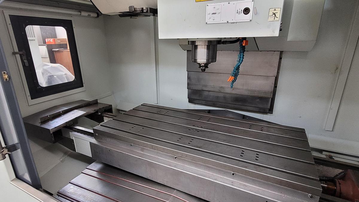 Usato Centro di lavoro verticale LAGUN LEAN MACHINERY MV 12 | 1200x600x600 | CNC Fanuc