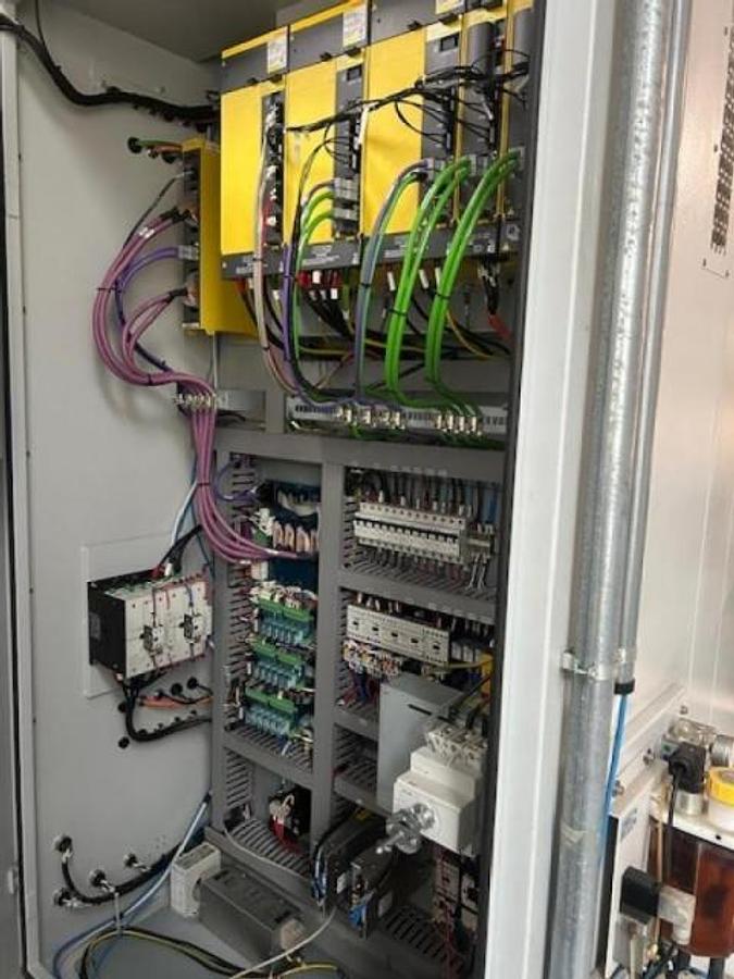 Usato Tornio motorizzato GOODWAY GLS-2000LYS con contromandrino + asse Y | CNC Fanuc