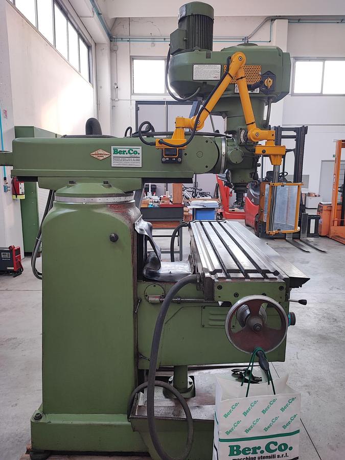 Usato Fresatrice a testa veloce LAGUN FTV-4 | 800x345x400 | Visualizzata