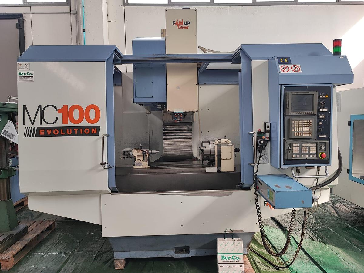 Usato Centro di lavoro verticale FAMUP MC100 EVOLUTION + 4° ASSE | 1000x500x600 | CNC Fanuc