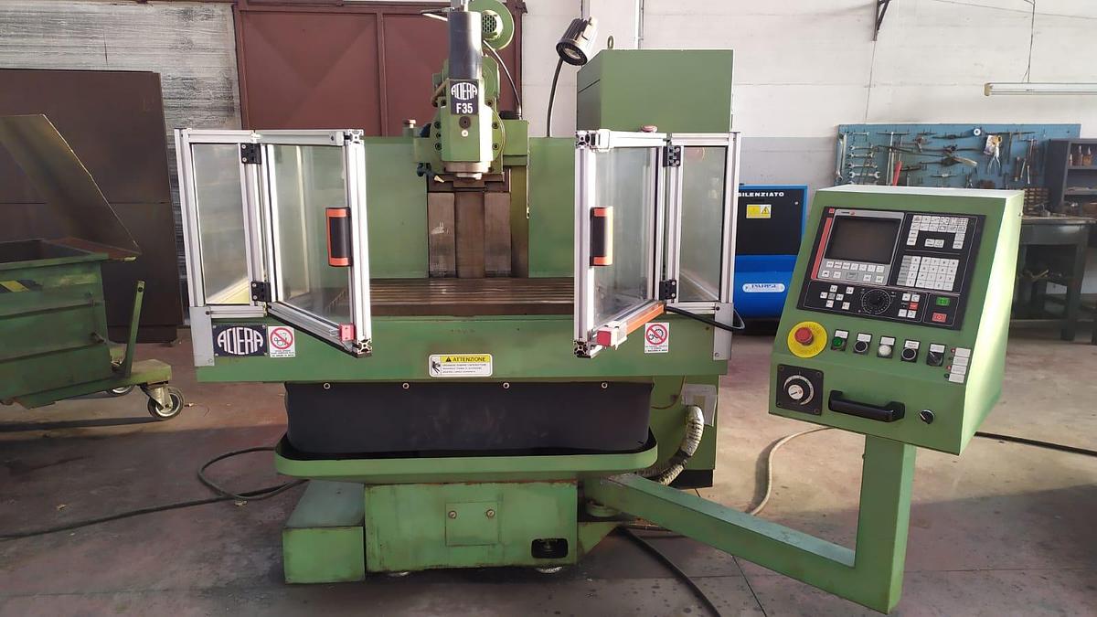 Usato Fresatrice CNC universale ACIERA F35 verticale-orizzontale | 320x320x320 | CNC Fagor + PERIZIA