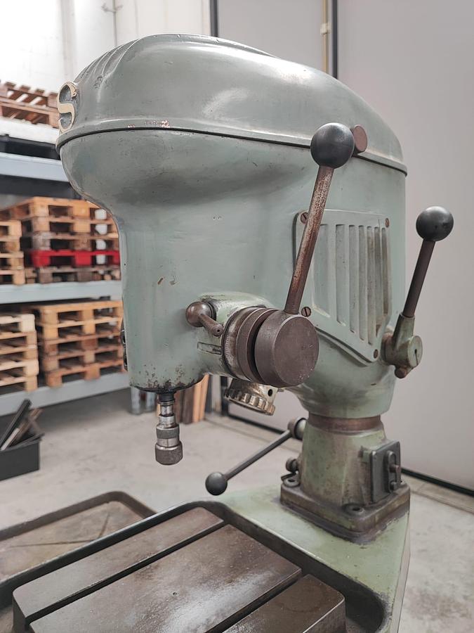 Usato Trapano a colonna per minuteria SALEMI con trasmissione a cinghia 