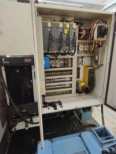 Usato Tornio CNC verticale rovesciato motorizzato KIA SKT21 VM con caricatore