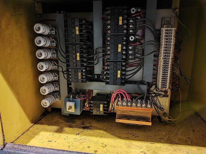 Usato Tornio parallelo PASQUINO MILANO 180x1000x41