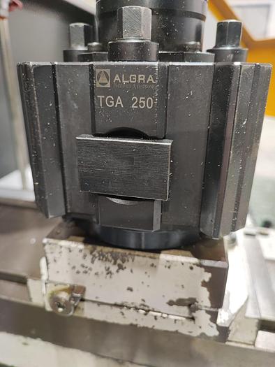 Used Tornio parallelo MOMAC SM 200x1500x52