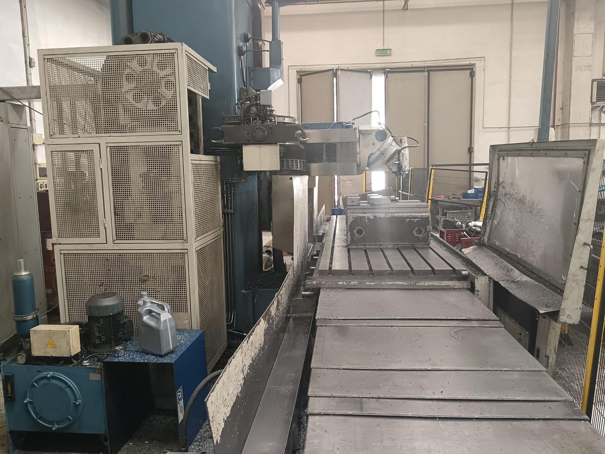 Usato Fresatrice a banco fisso TOS | 4000x1000x1400 | CNC Heidenhain