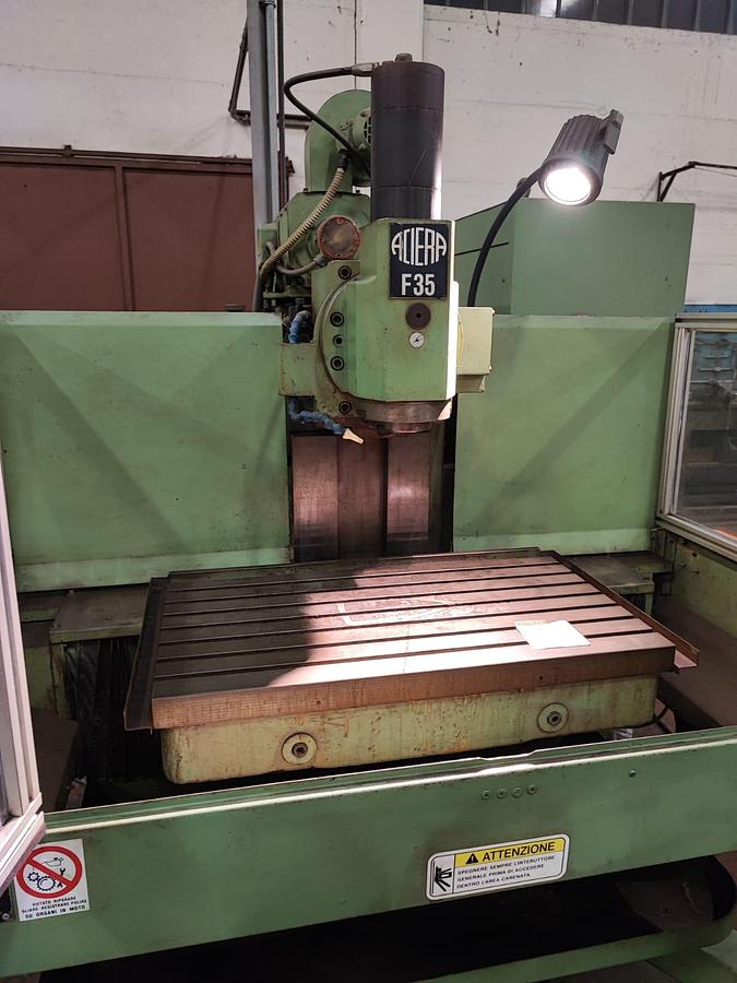 Usato Fresatrice CNC universale ACIERA F35 verticale-orizzontale | 320x320x320 | CNC Fagor + PERIZIA