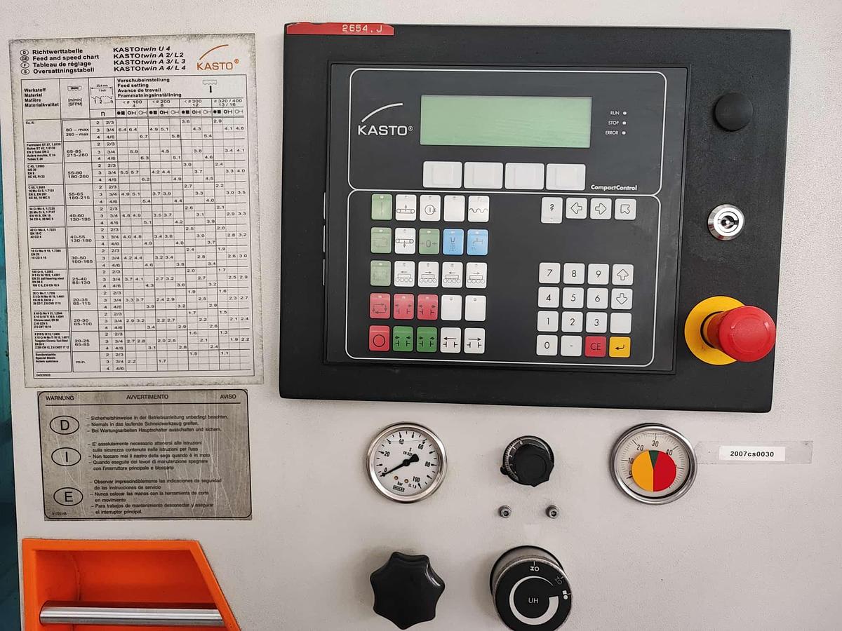 Usato Segatrice a nastro KASTO TWIN A2 completa di accessori