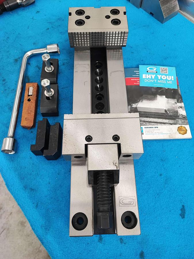 Usato CUTER morsa 300x150mm per fresatrice e centri di lavoro con chiave e tasselli