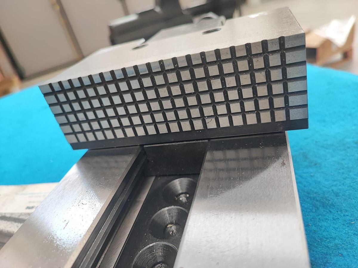 Usato CUTER morsa 300x150mm per fresatrice e centri di lavoro con chiave e tasselli