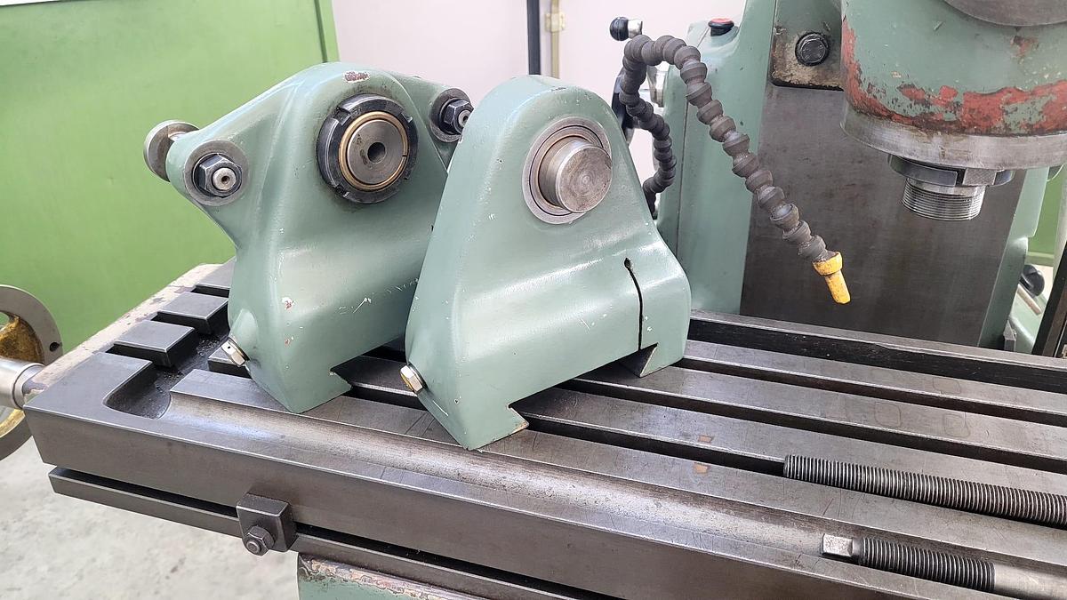 Usato Fresatrice universale NOVAR 1A | 900x300x400 | Visualizzata