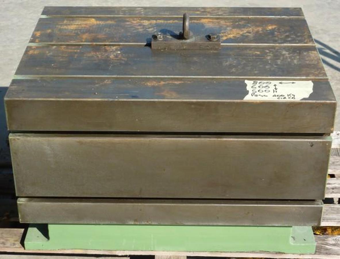 Usato Cubo in ghisa per trapano radiale 800x600xH500 mm