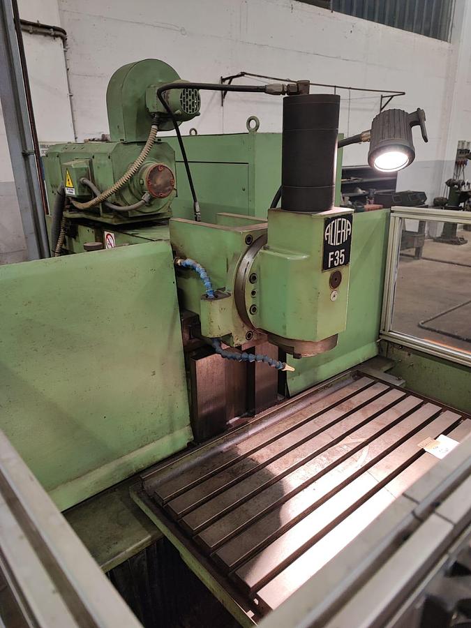 Usato Fresatrice CNC universale ACIERA F35 verticale-orizzontale | 320x320x320 | CNC Fagor + PERIZIA