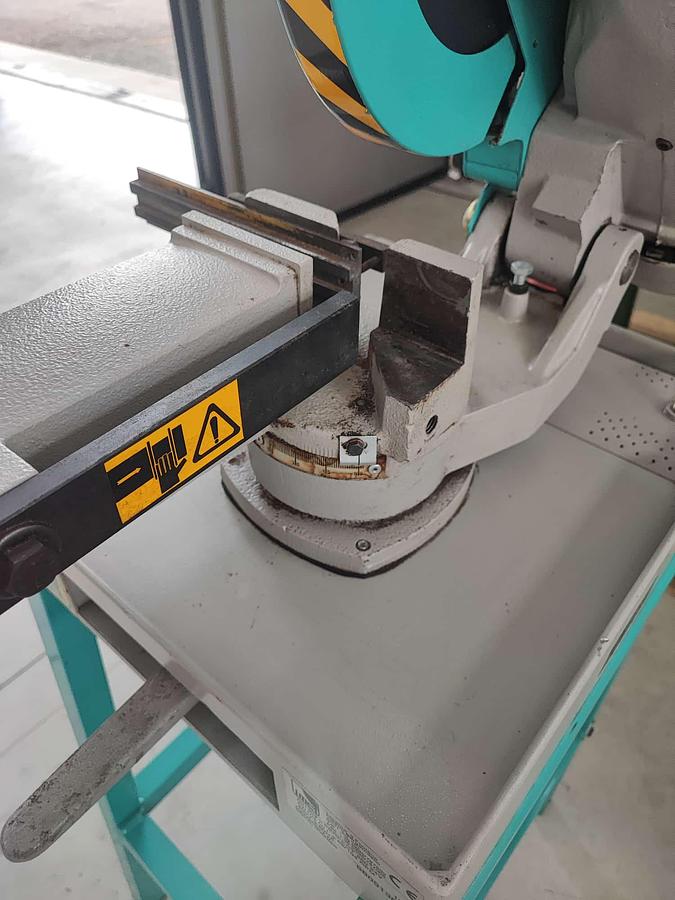 Usato Segatrice a disco manuale IMET PERFECT 250