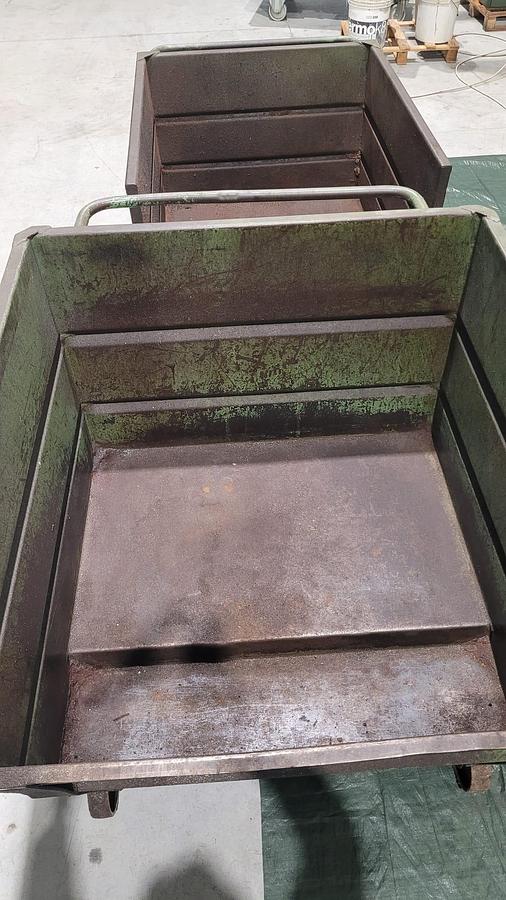 Usato Cassoni ribaltabili SALL SL-066-R per raccolta trucioli - rottami 500 / 750 Lt