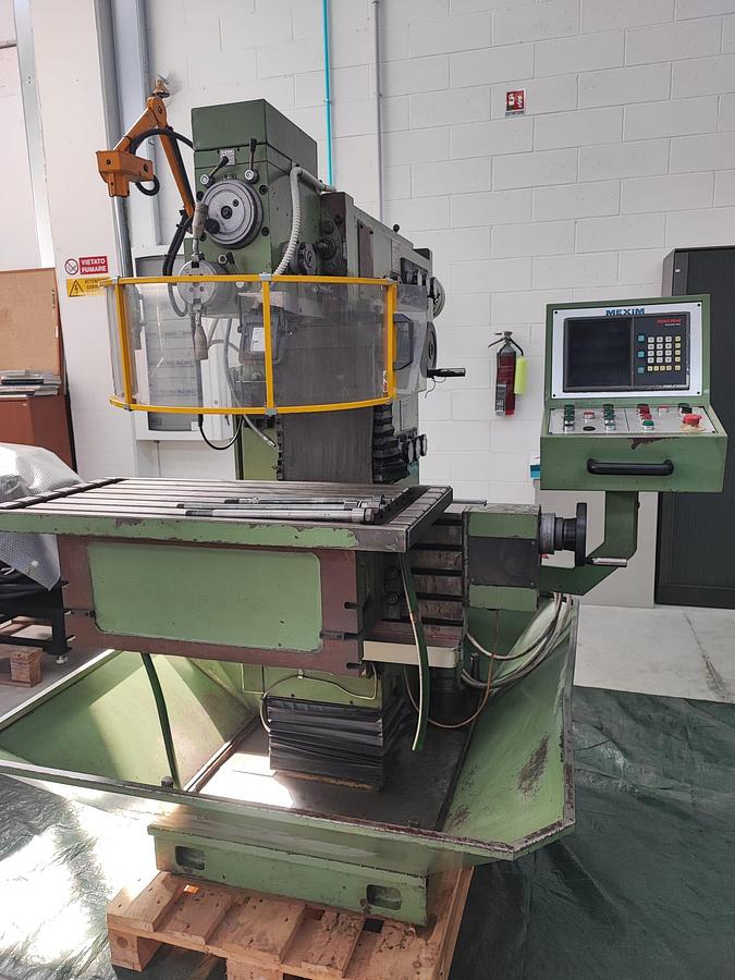 Usato Fresatrice universale verticale INFRATIREA FUS32 | 560x320x400 | Visualizzata + PERIZIA