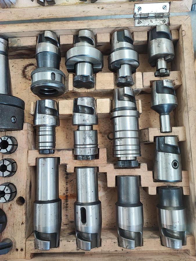 Usato BAKUER attacco a sgancio rapido, cono ISO 40, con cassetta completa di testine