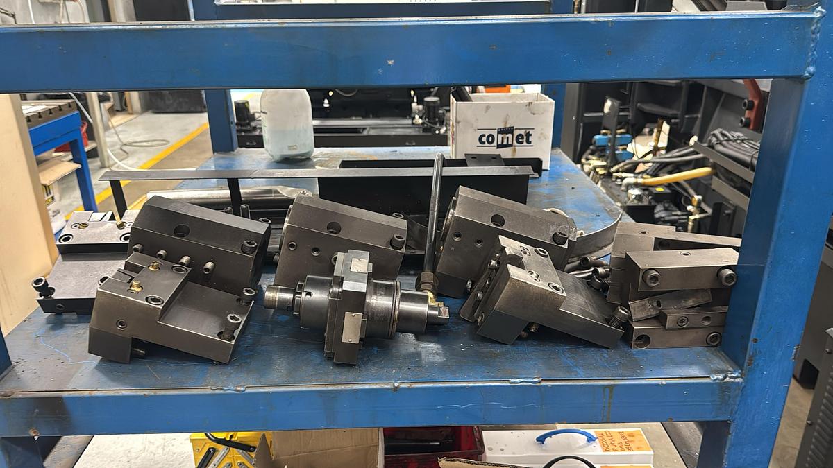 Usato Tornio motorizzato DOOSAN 400 LM | CNC Fanuc