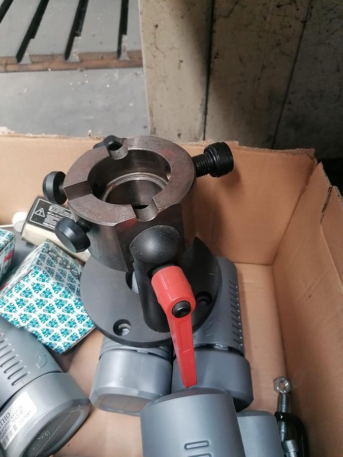 Usato Centro di lavoro verticale DMG MORI M1 | 550x550x510 | CNC Siemens