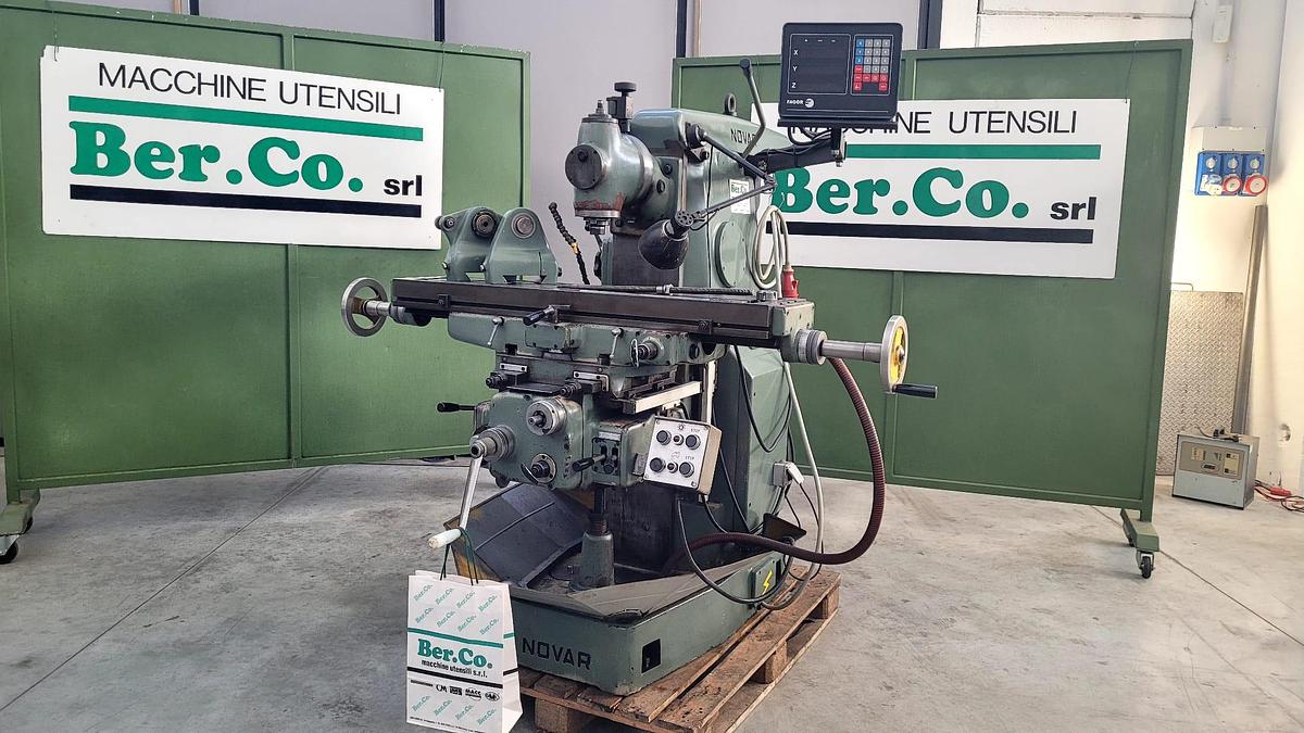 Usato Fresatrice universale NOVAR 1A | 900x300x400 | Visualizzata