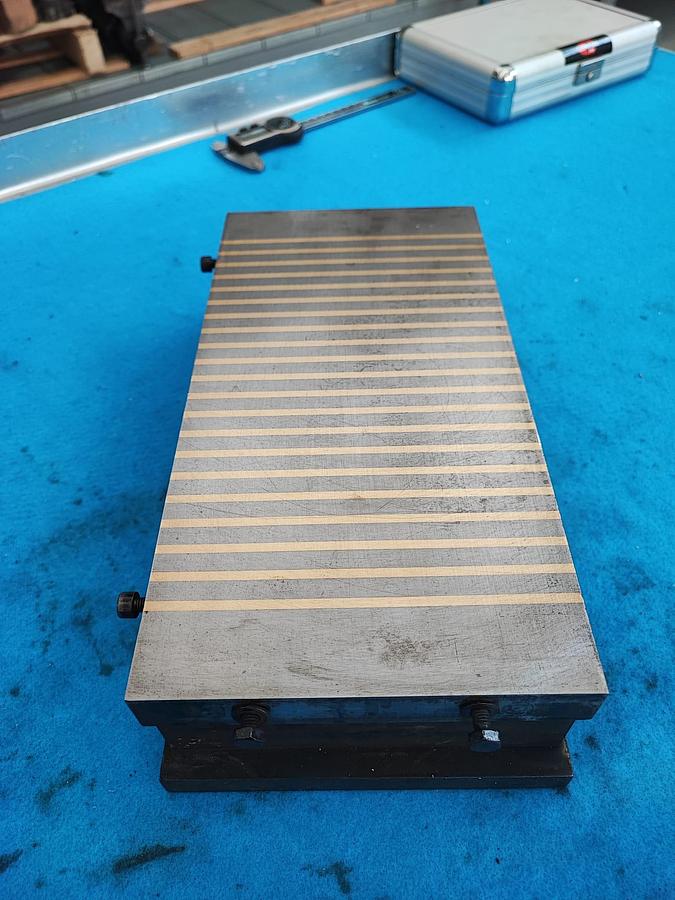 Usato Piano magnetico permanente OSEI 300x155 usato, per rettifica e lapidello