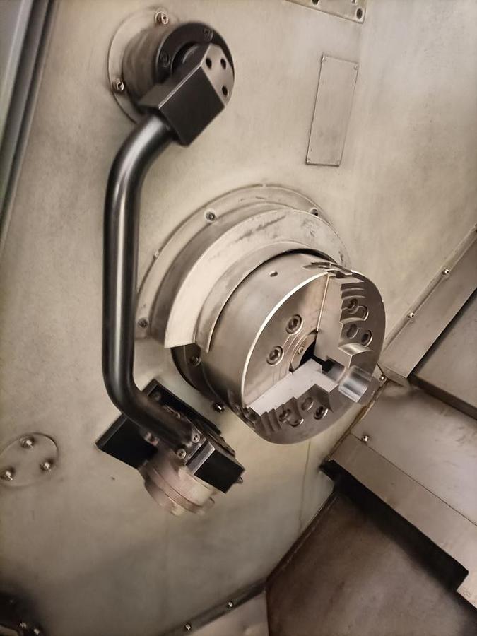 Usato Tornio motorizzato HYUNDAI KIA SKT 250M