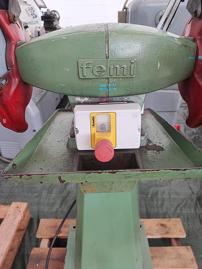 Usato Smerigliatrice a doppia mola FEMI art.242/M + piedistallo