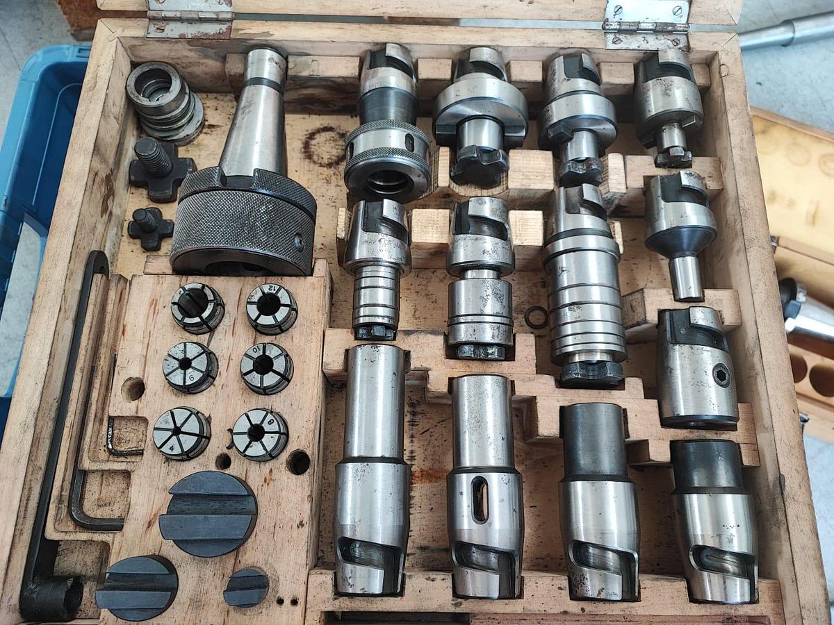 Usato BAKUER attacco a sgancio rapido, cono ISO 40, con cassetta completa di testine