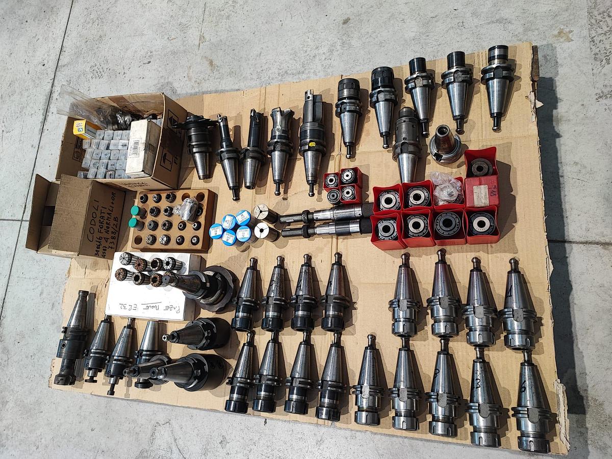 Usato Coni attacco BT40 / DIN 69871 usati per fresatrici 