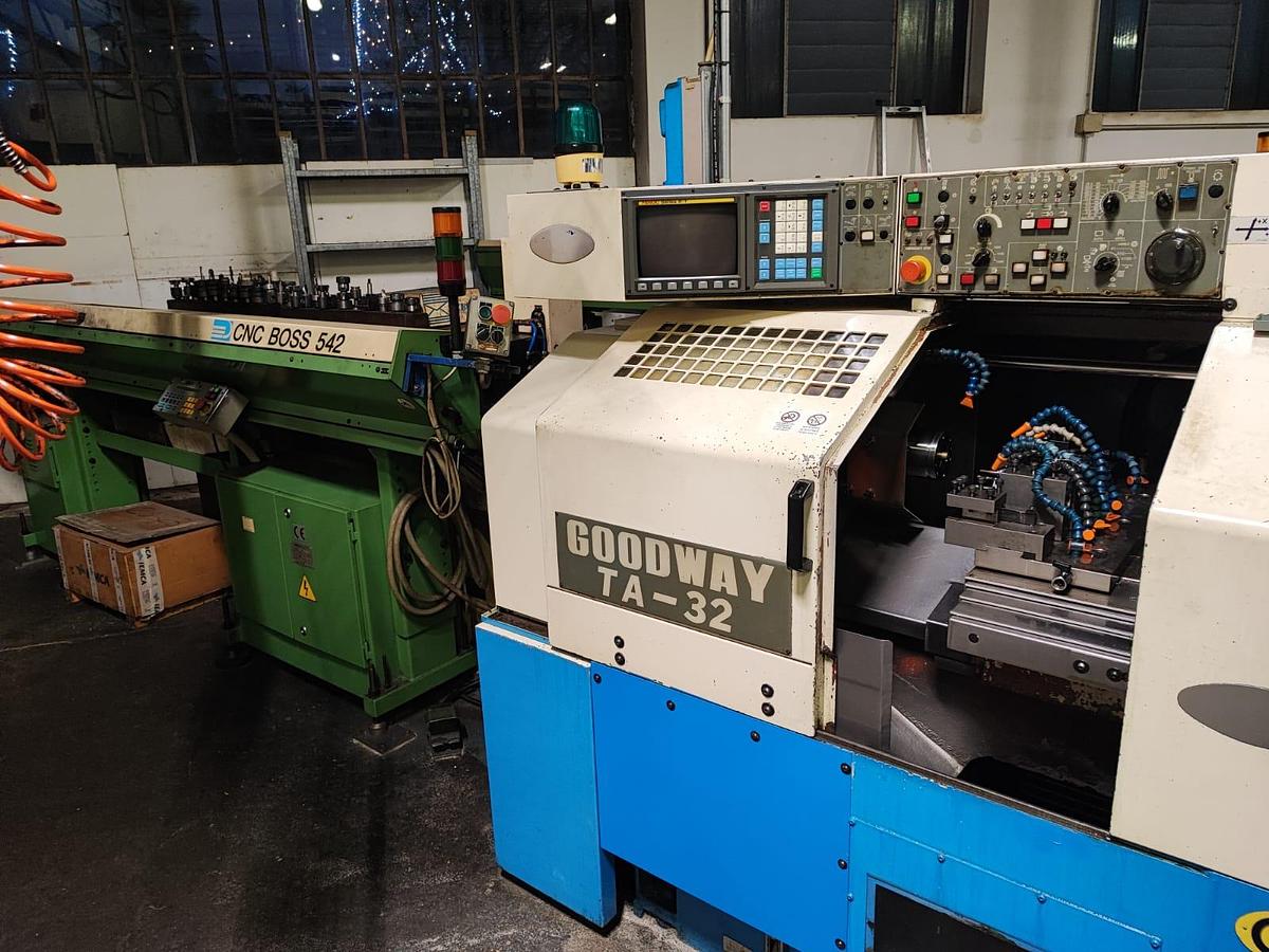 Usato Tornio a 2 assi GOODWAY TA-32 con caricatore BOSS 542 | CNC Fanuc
