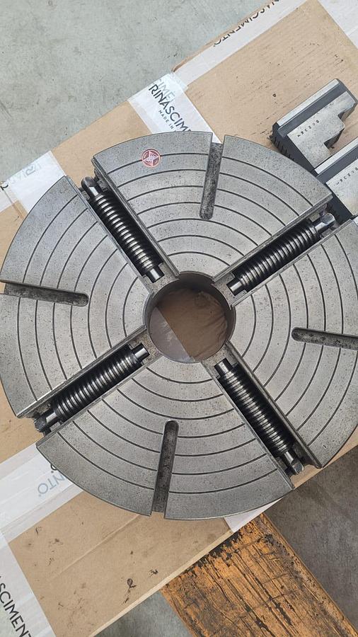 Usato Piattaforma 450mm, C.L. 6", a 4 griffe indipendenti per tornio