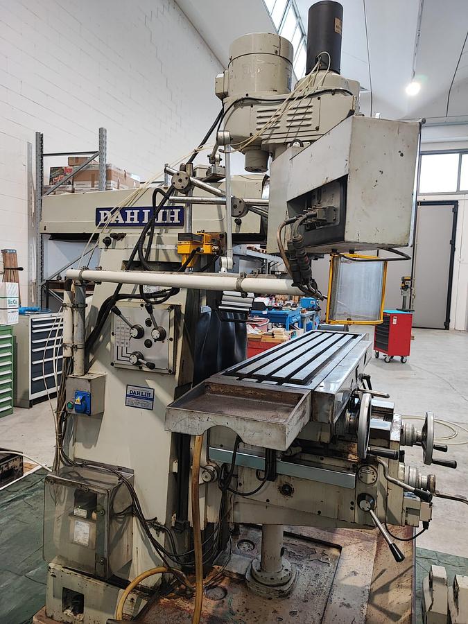 Usato Fresatrice a testa veloce DAHLIH DL-GH950 | 950x350x470 | Visualizzata
