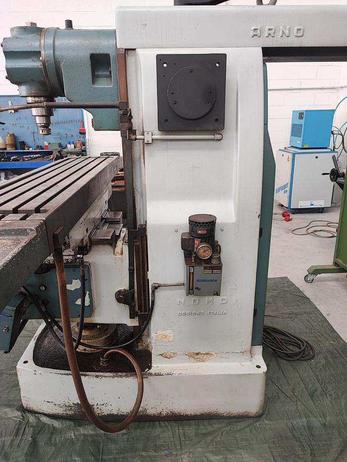 Usato Fresatrice universale ARNO NOMO F30