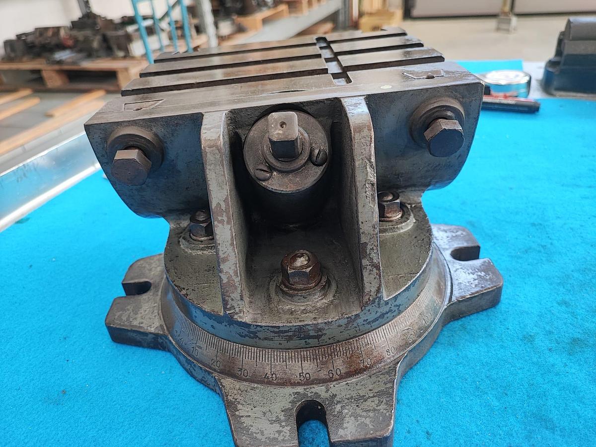 Usato Tavola basculante 220x200 con base girevole millesimale