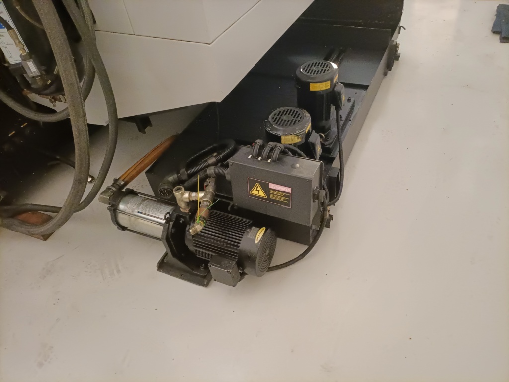 Usato Centro di lavoro verticale DOOSAN MYNX 540 | 