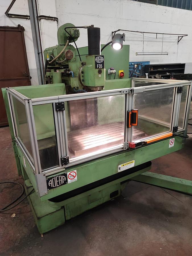 Usato Fresatrice CNC universale ACIERA F35 verticale-orizzontale | 320x320x320 | CNC Fagor + PERIZIA