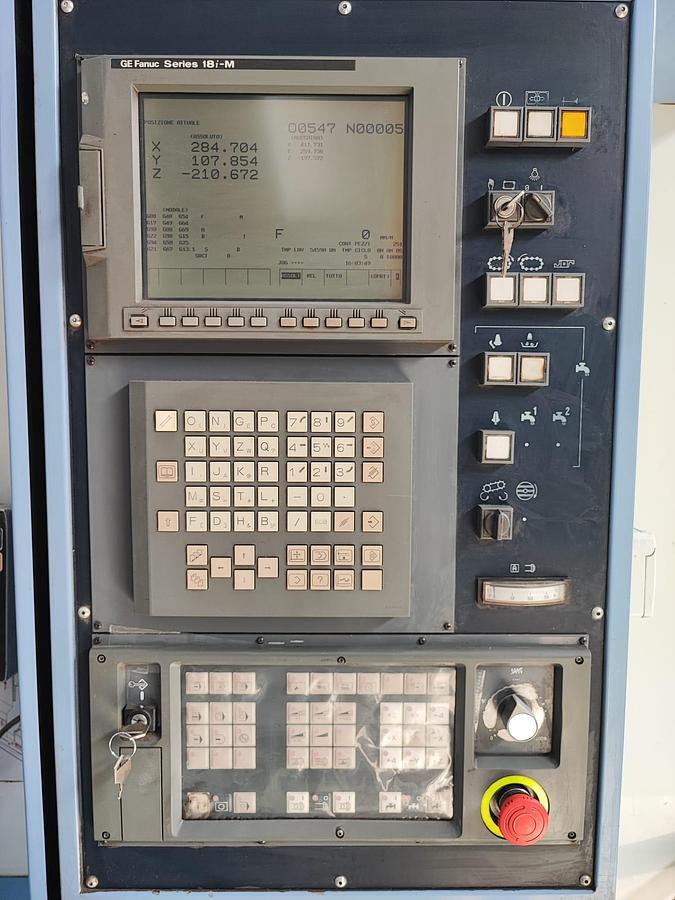 Usato Centro di lavoro verticale FAMUP MC100 EVOLUTION + 4° ASSE | 1000x500x600 | CNC Fanuc