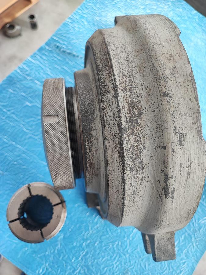 Usato Base statica pneumatica orizzontale/verticale, passaggio barra 60mm